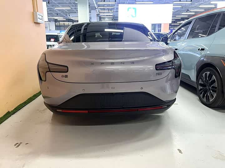 Фото 9 - XPeng Mona M03