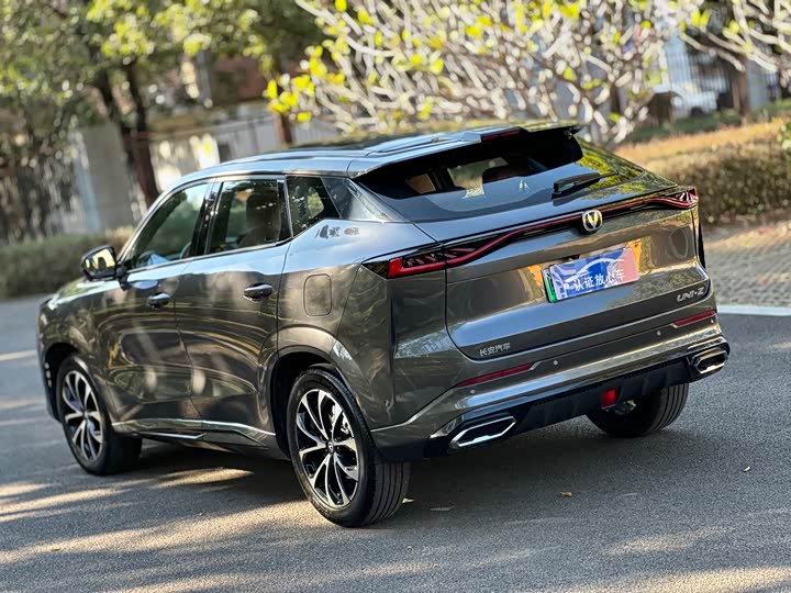 Фото 7 - Changan UNI-Z Hybrid