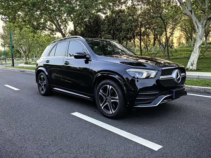 Фото 3 - Mercedes-Benz GLE-Class