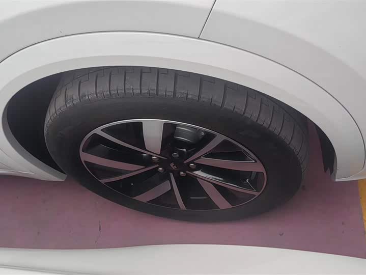 Фото 6 - LiXiang L7