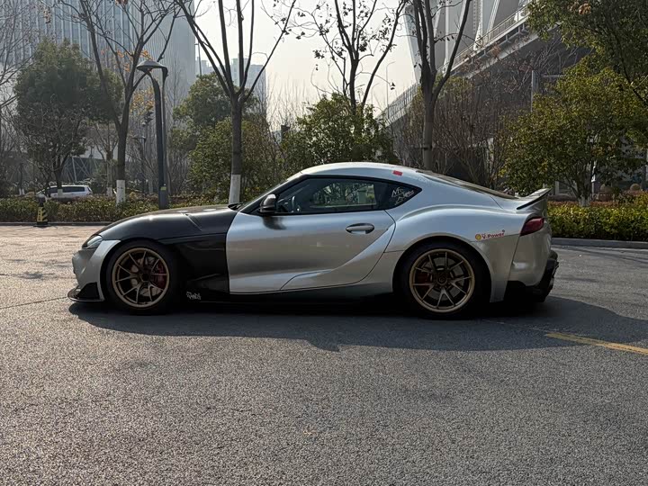 Фото 9 - Toyota Supra