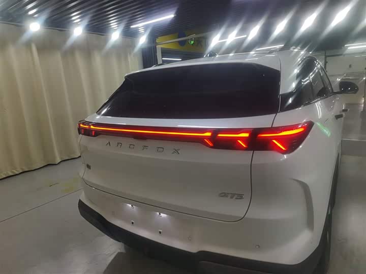Фото 6 - BAIC Arcfox Alpha T5