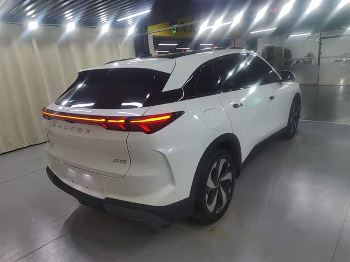 Фото 7 - BAIC Arcfox Alpha T5