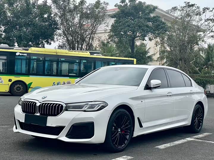 Фото 1 - BMW 5 Series