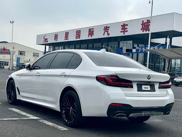 Фото 4 - BMW 5 Series