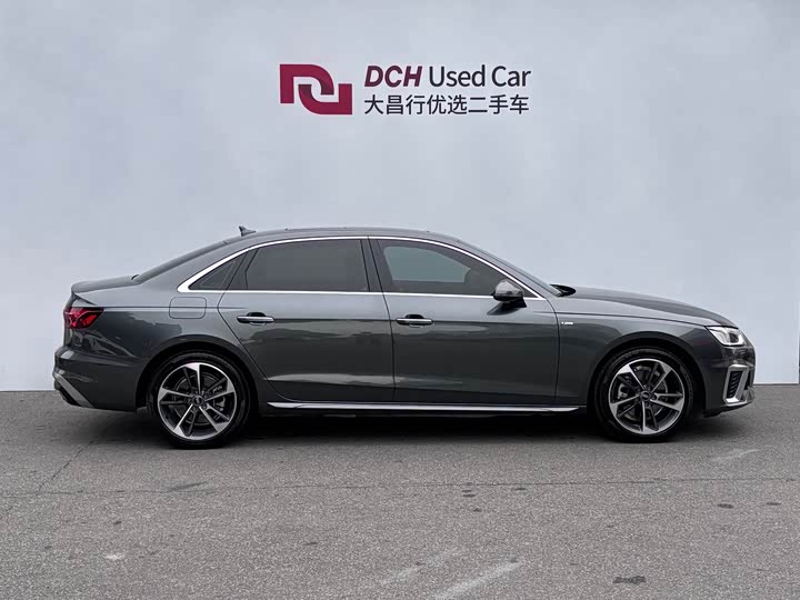 Фото 3 - Audi A4L