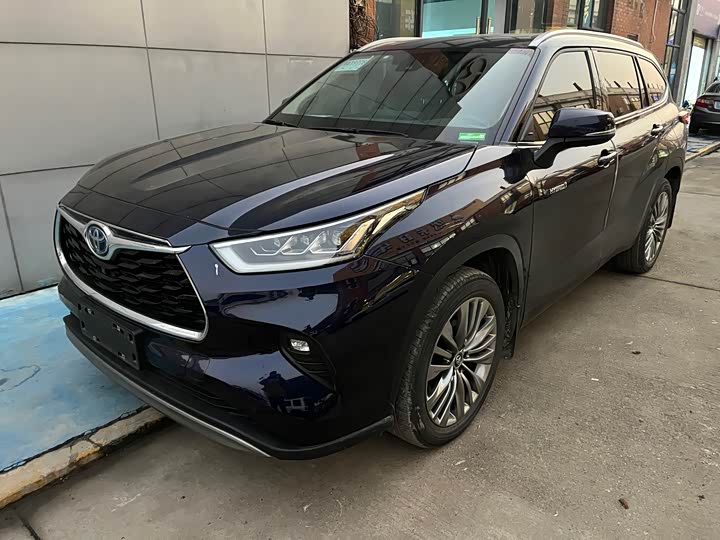 Фото 1 - Toyota Highlander