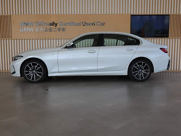 Фото 2 - BMW 3 Series