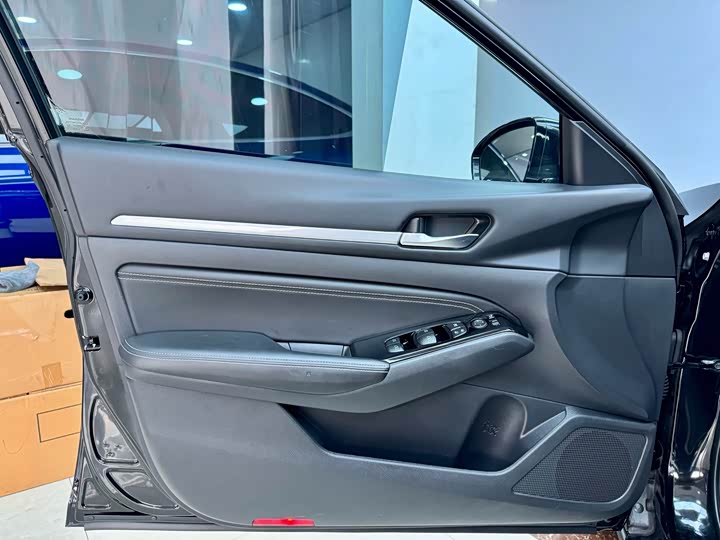 Фото 7 - Nissan Teana