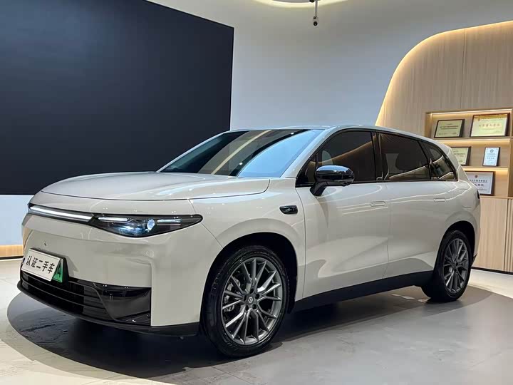 Фото 1 - Leapmotor C10