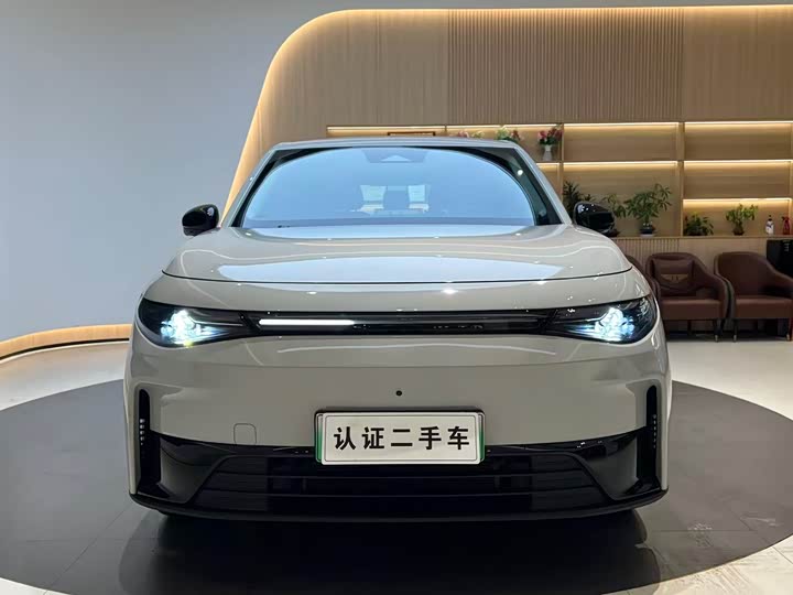 Фото 2 - Leapmotor C10