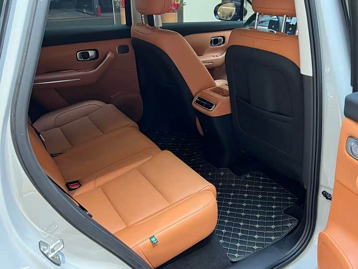 Фото 9 - Leapmotor C10