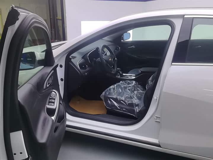 Фото 9 - Chevrolet Malibu XL