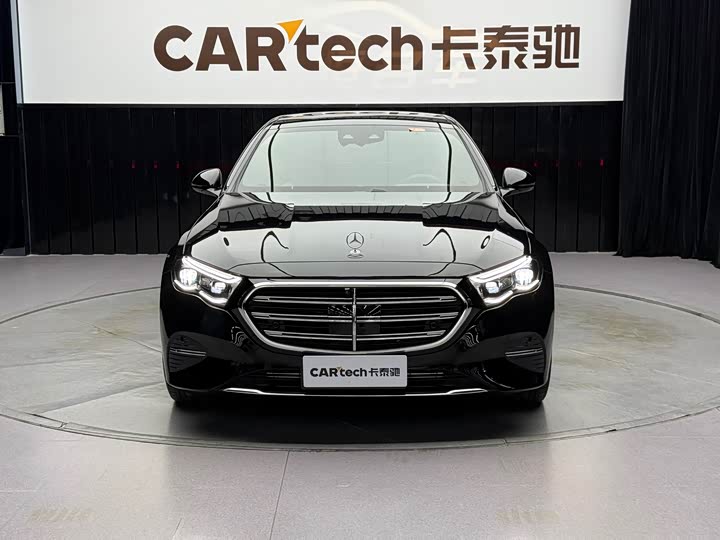 Фото 2 - Mercedes-Benz E-Class