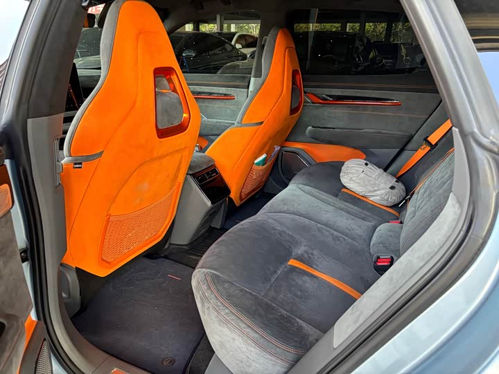 Фото 3 - Zeekr 001