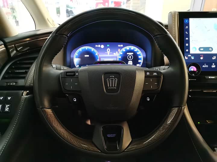 Фото 6 - Toyota Vellfire