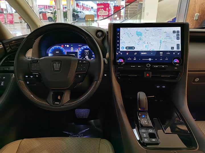 Фото 9 - Toyota Vellfire