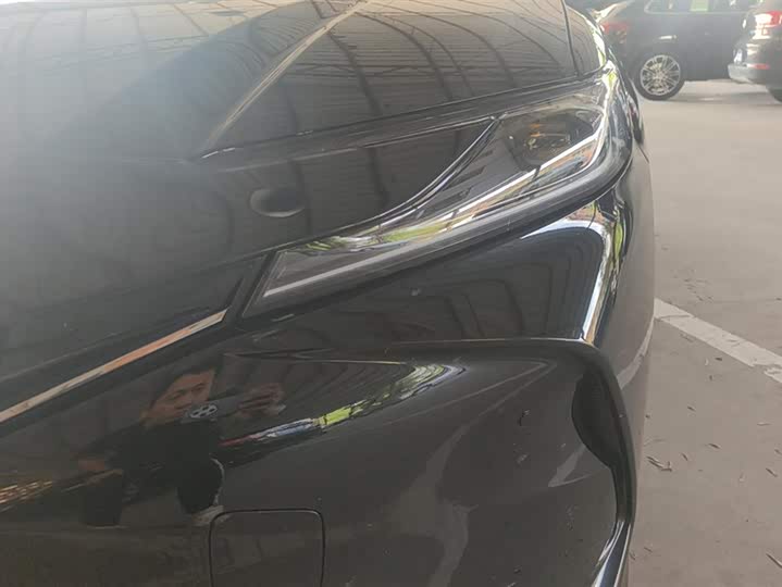 Фото 5 - Toyota Camry