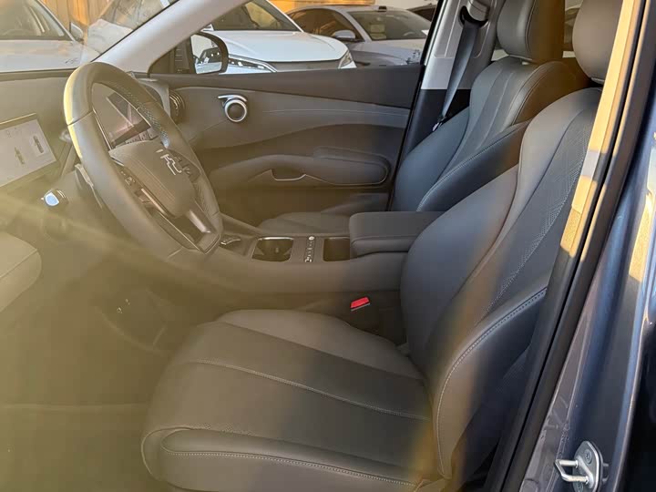 Фото 8 - BYD Yuan Plus