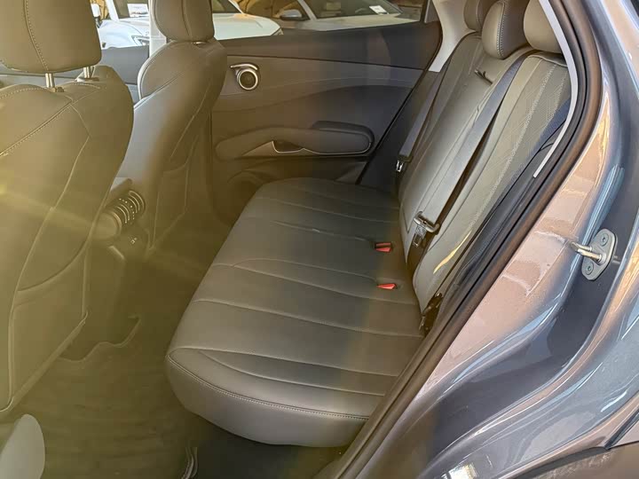 Фото 9 - BYD Yuan Plus