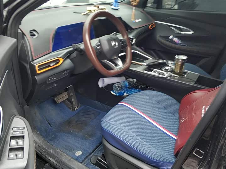 Фото 9 - Changan UNI-T