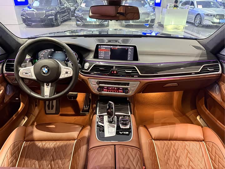 Фото 7 - BMW 7 Series