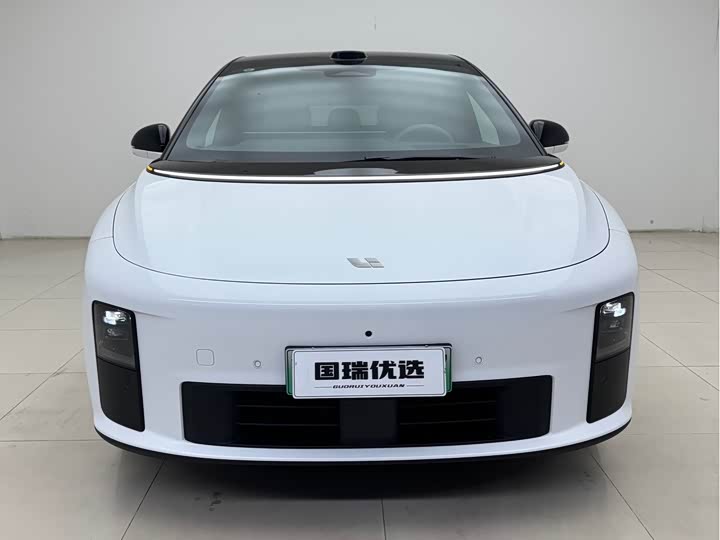 Фото 2 - LiXiang i6