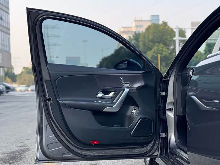 Фото 7 - Mercedes-Benz A-Class