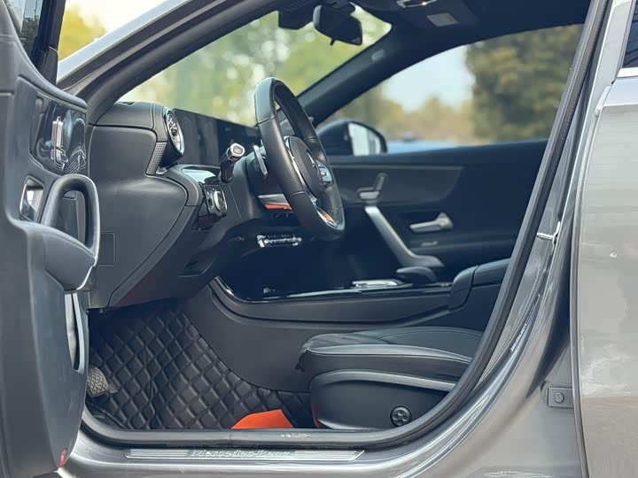 Фото 8 - Mercedes-Benz A-Class