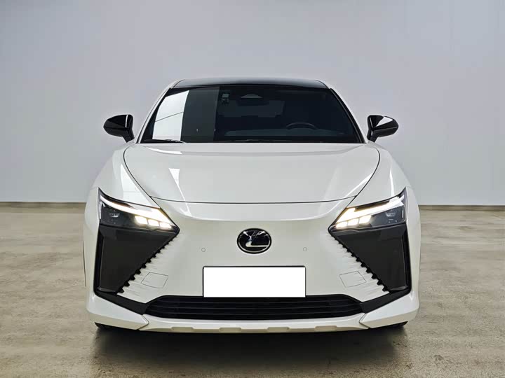 Фото 2 - Lexus RZ