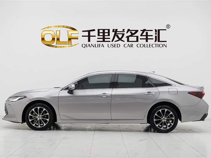 Фото 7 - Toyota Avalon