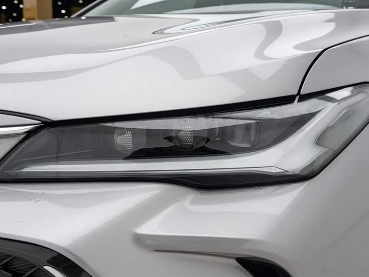 Фото 9 - Toyota Avalon