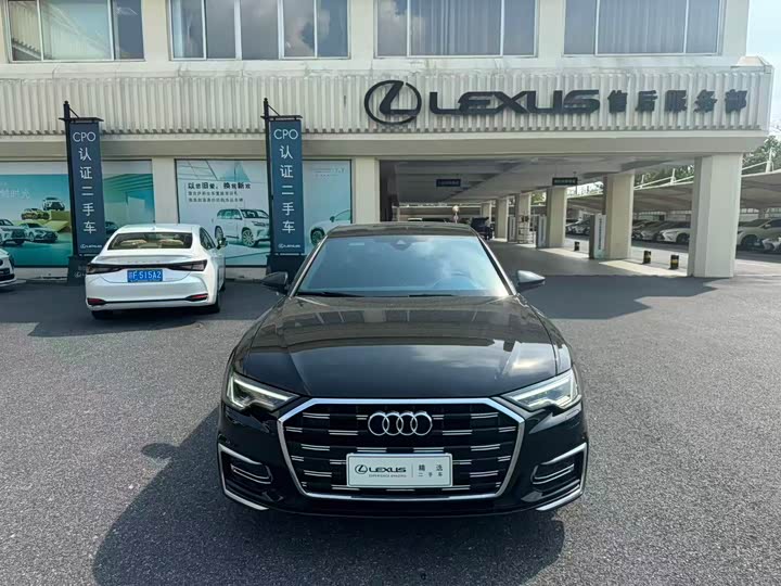 Фото 2 - Audi A6L