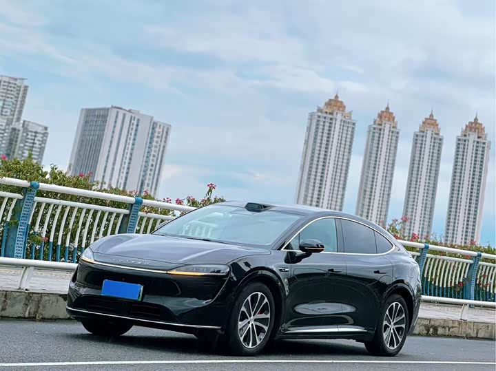 Фото 1 - Luxeed R7