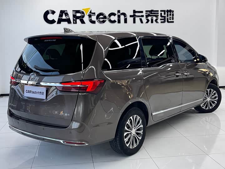 Фото 3 - Buick GL8 ES