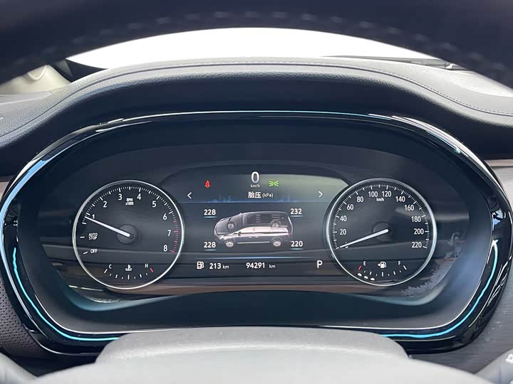 Фото 7 - Buick GL8 ES