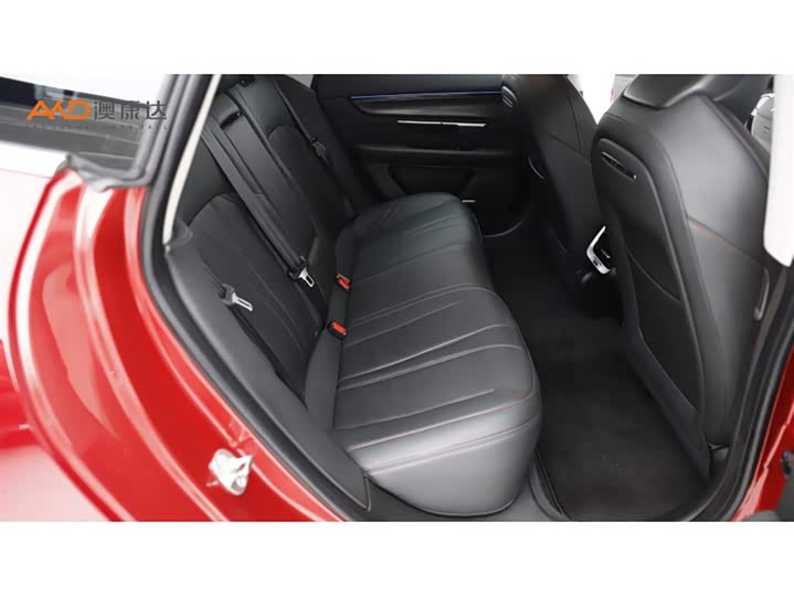 Фото 8 - XPeng P7