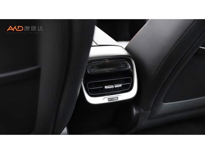 Фото 9 - XPeng P7