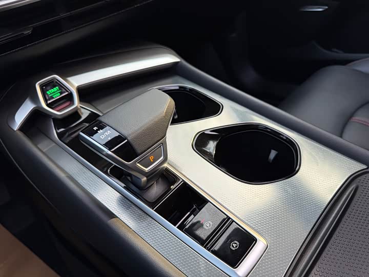 Фото 8 - MG Motor 7