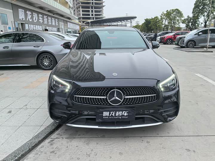 Фото 2 - Mercedes-Benz E-Class