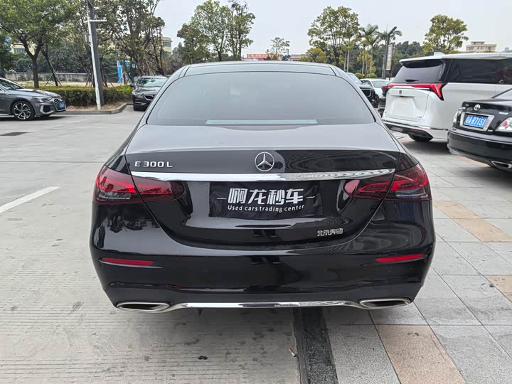 Фото 7 - Mercedes-Benz E-Class