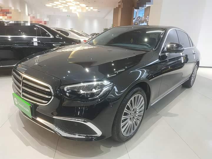 Фото 2 - Mercedes-Benz E-Class