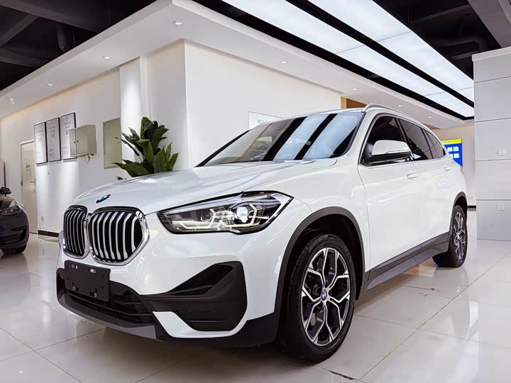Фото 3 - BMW X1