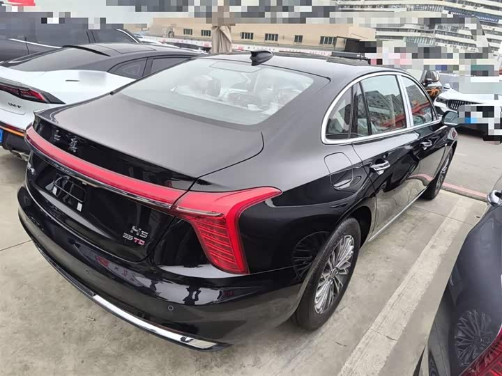 Фото 7 - Hongqi H5