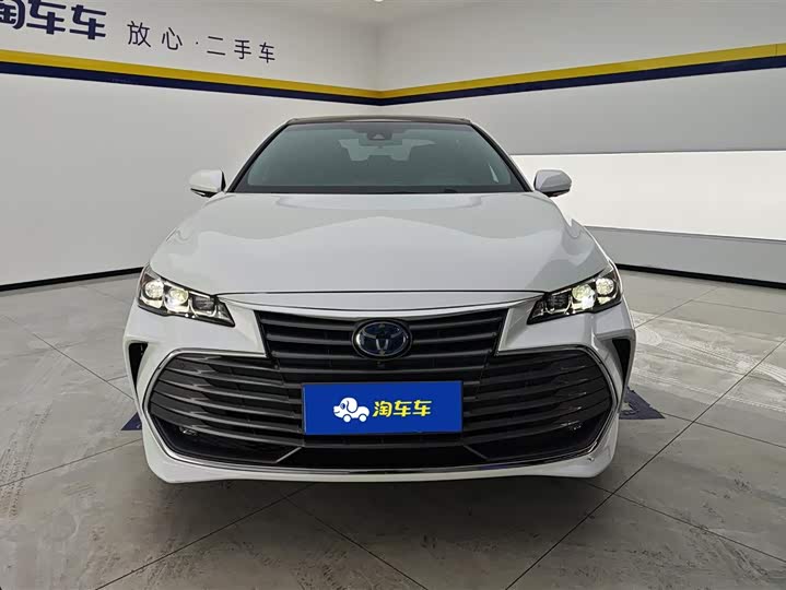 Фото 2 - Toyota Avalon