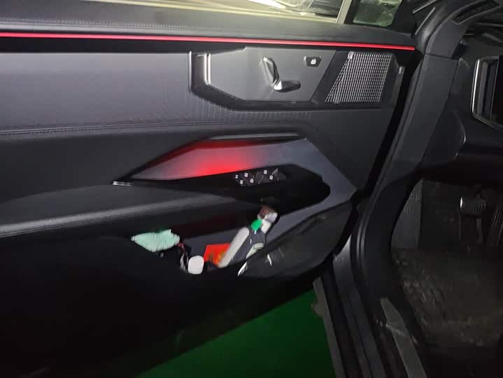 Фото 7 - HiPhi Y