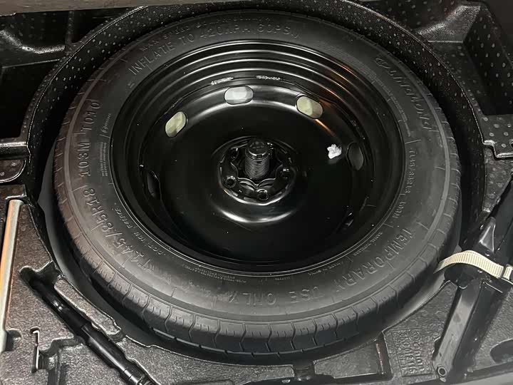 Фото 9 - Volkswagen Tiguan L Pro