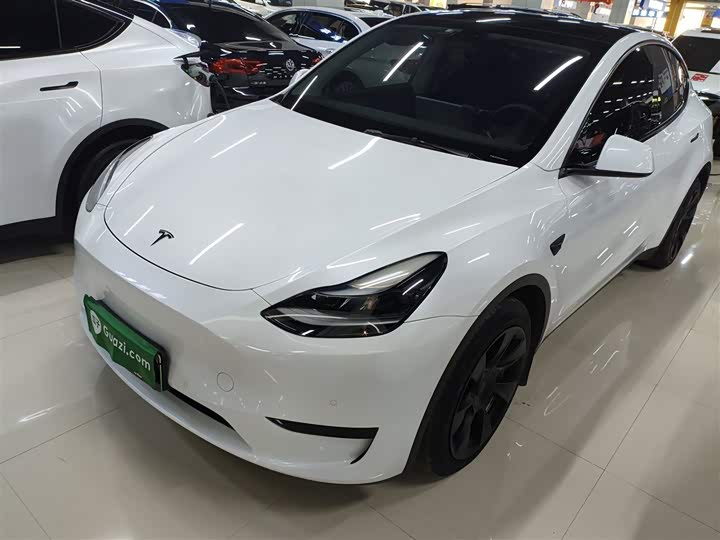 Фото 2 - Tesla Model Y