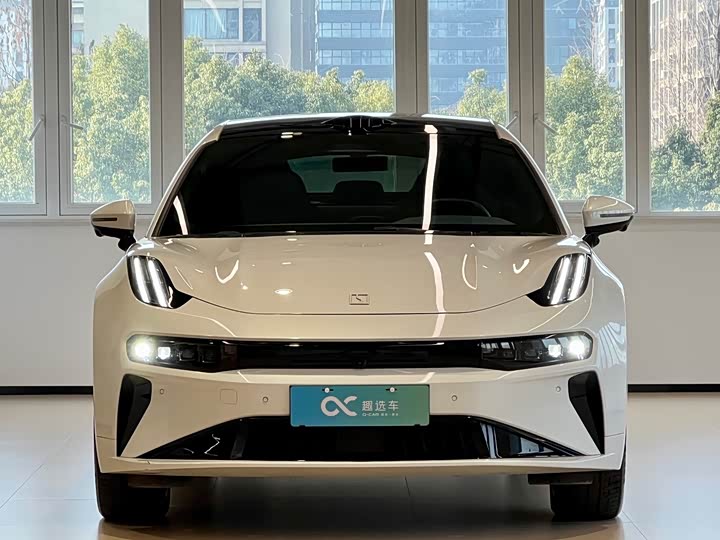 Фото 2 - Zeekr 001