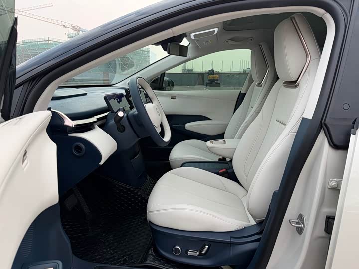 Фото 6 - Zeekr X